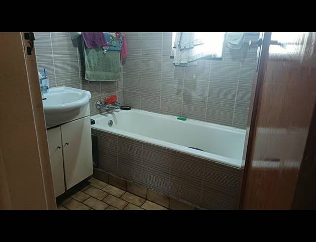 3 BEDROOM PROPERTY TO RENT IN WYCHWOOD